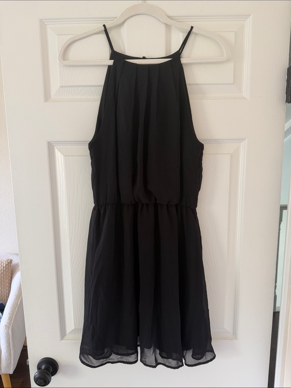 Guess Black Sleeveless Halter Cocktail Dress